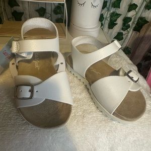 Little girl summer sandals.